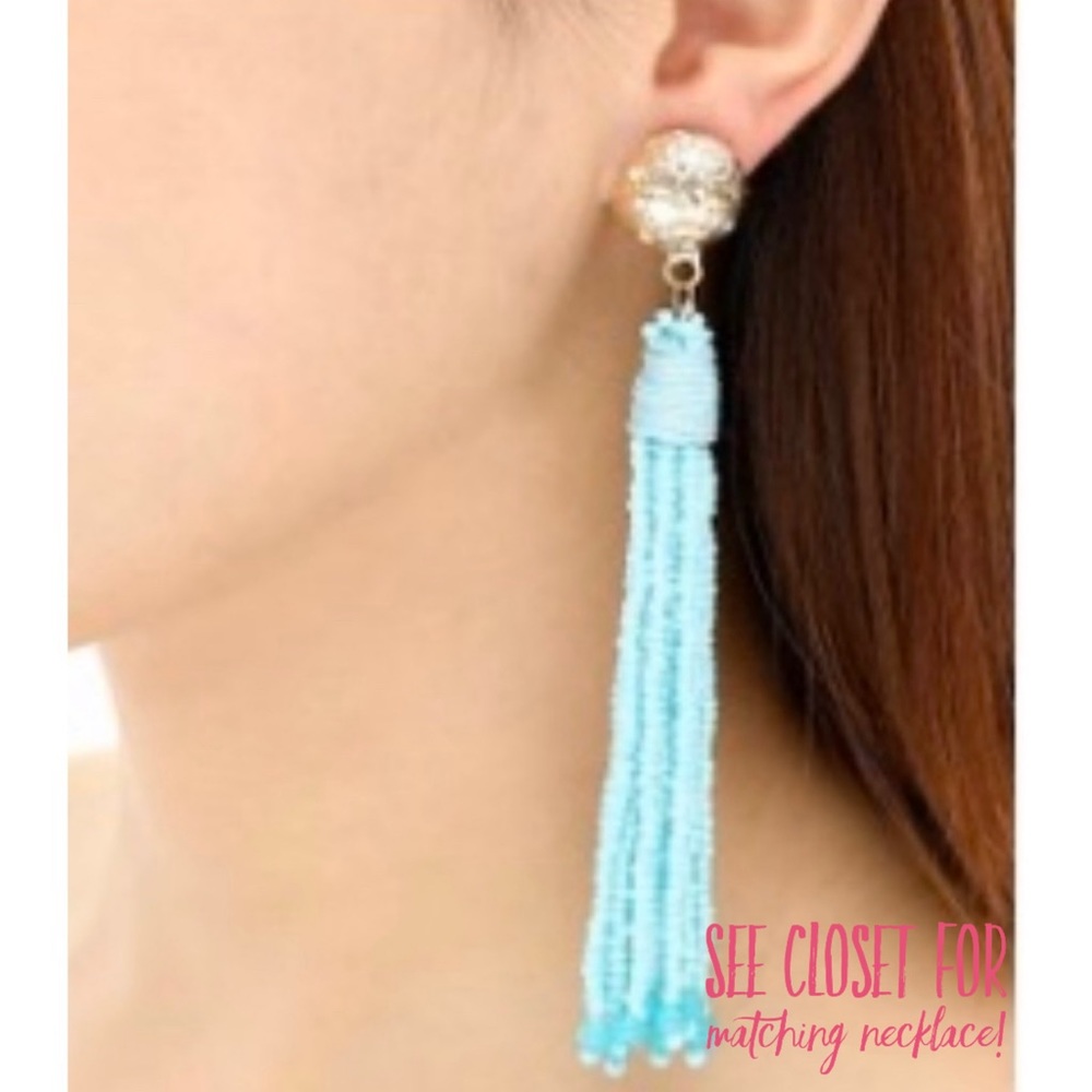 💙New💙 Teal & Gold tone Bead drop earrings